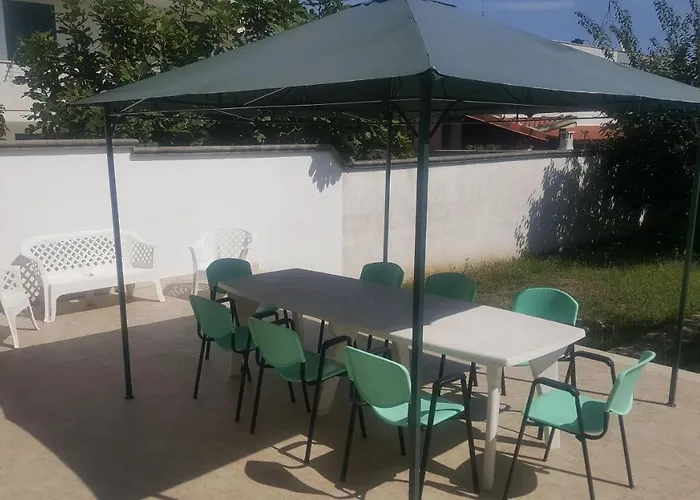 Dom wakacyjny Trilocale Con Doppio Giardino 9 *